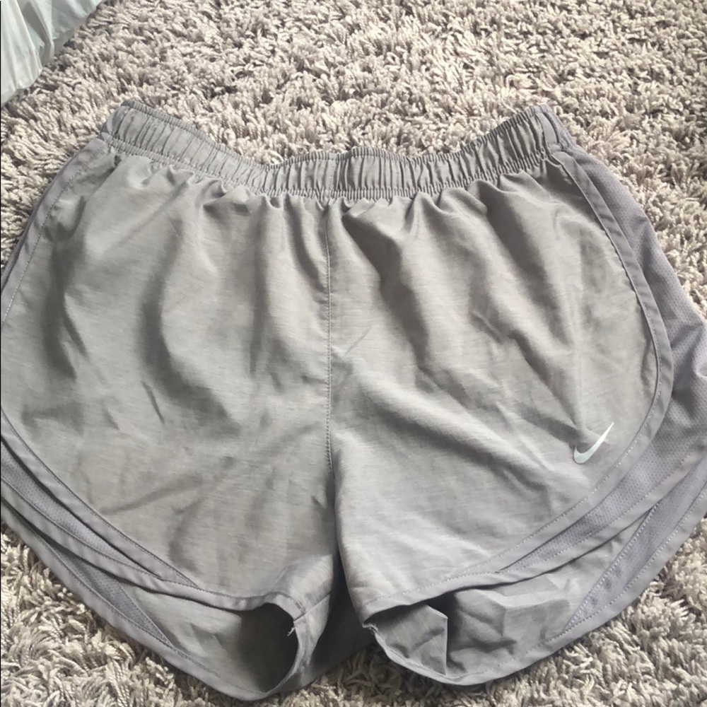 Nike Women’s Shorts in Heather Gray